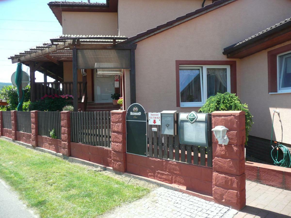 Penzion U Tulaka Dobrichovice Exterior photo